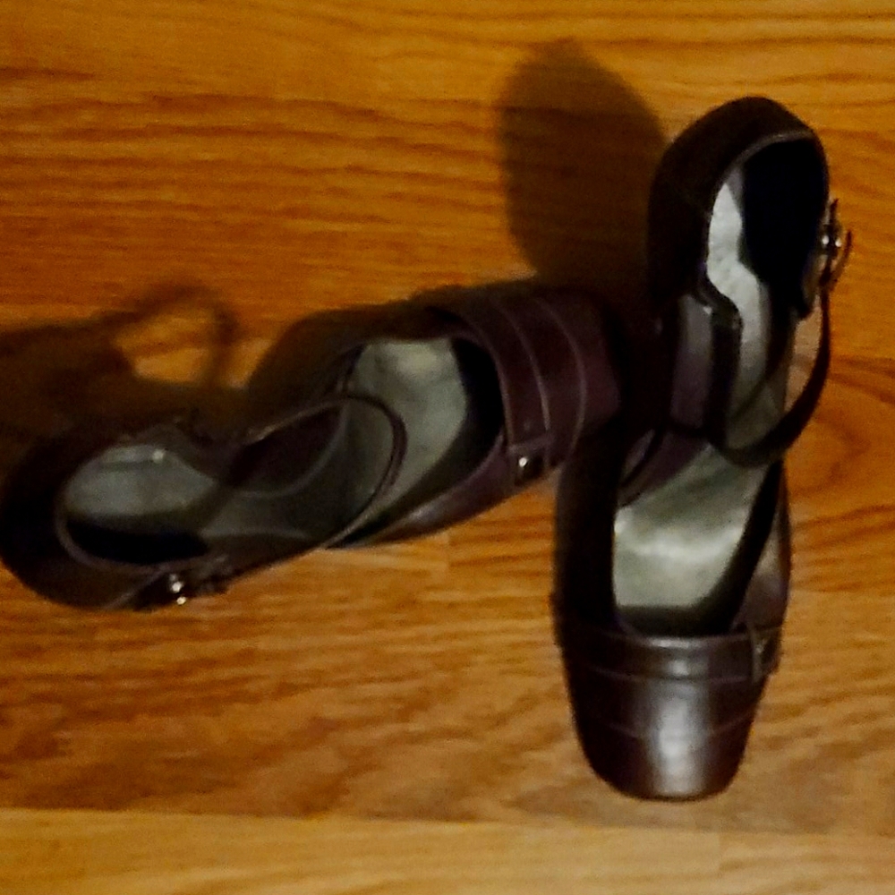 Giant Bini Heels